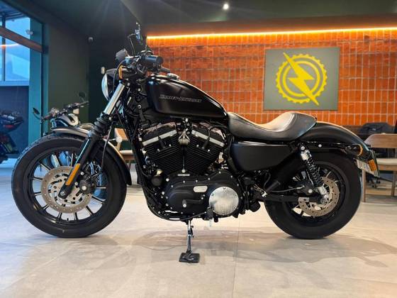 HARLEY-DAVIDSON SPORTSTER XL 883N IRON 